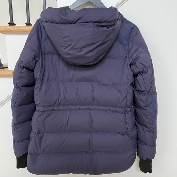 Canada Goose Women's Alliston
Hooded Puffer Jacket (Packable), Small - Picture 3 of 15